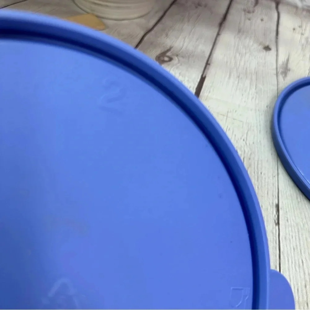 tupperware 2649 crystalwave medium seal and cap  set of two lids/seals size 2